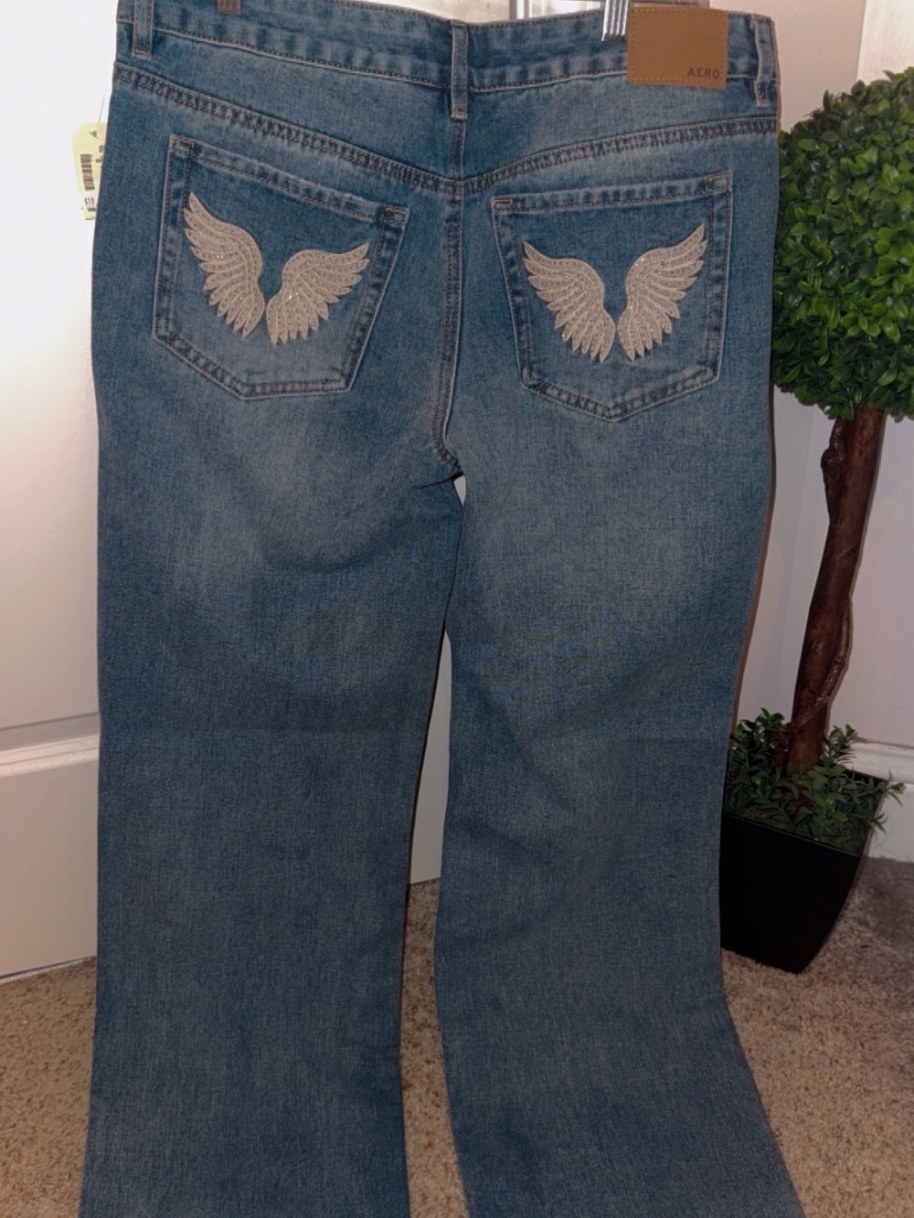 Aeropostale womens embroidered wings pockets Blue Bootcut Jeans (new with tags!)